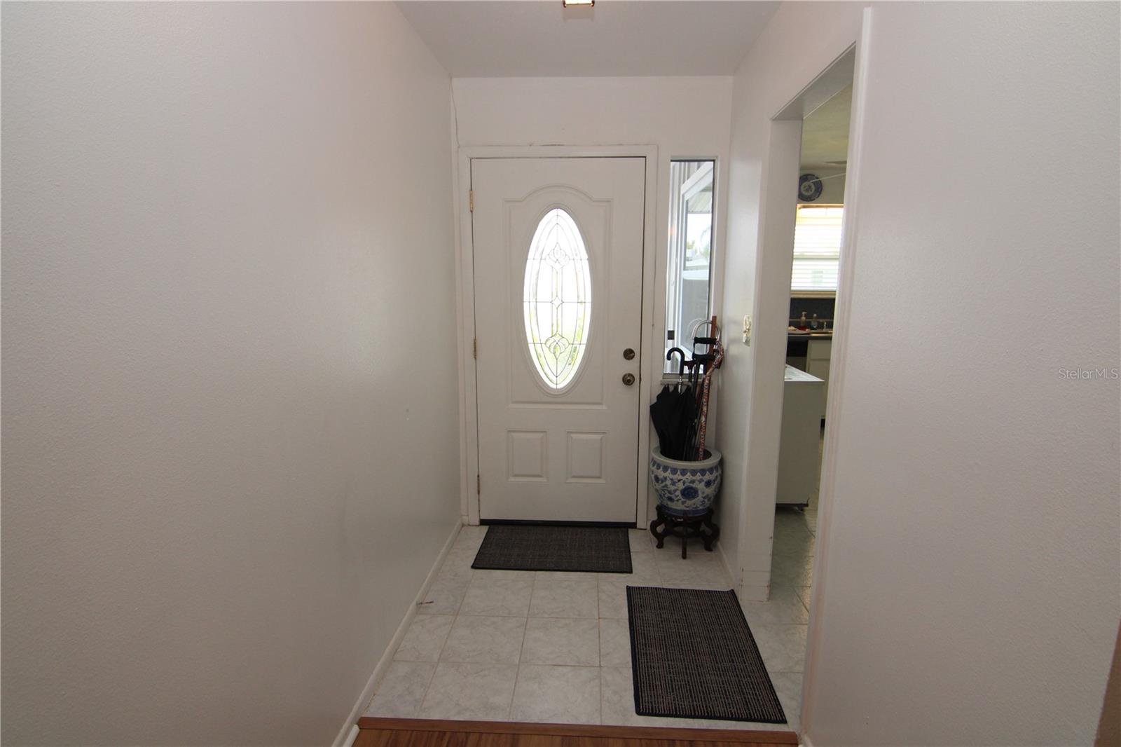 810 OAKMONT AVE — photo 6