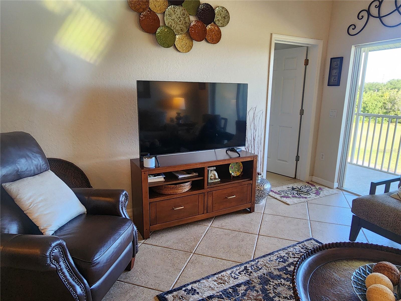 7224 CEDAR HOLLOW CIR — photo 3