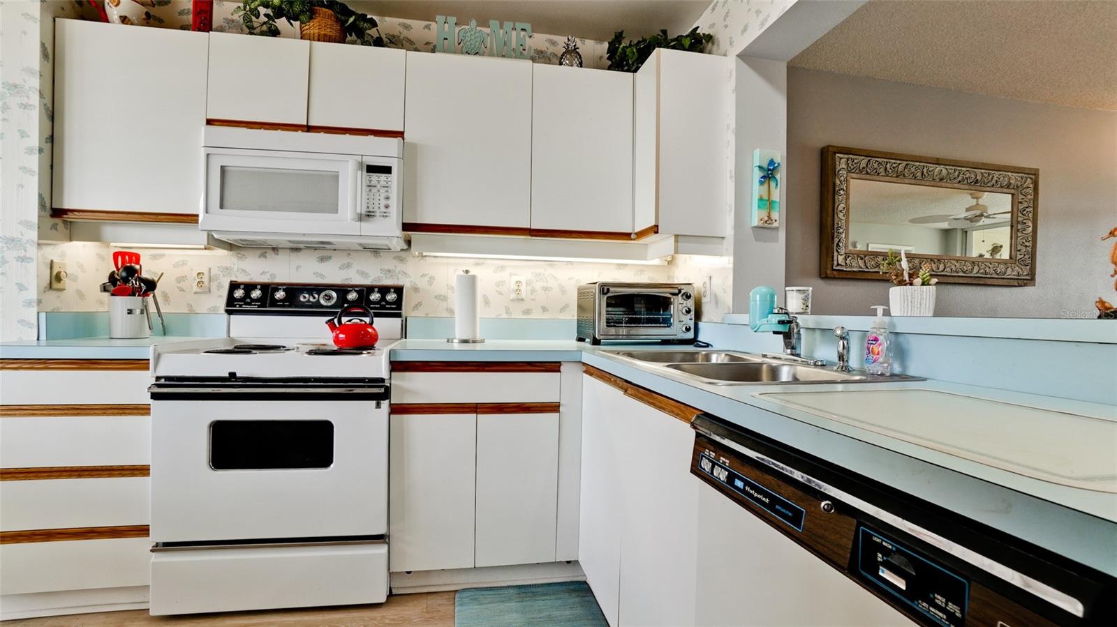 4570 PINEBROOK CIR #302 — photo 15