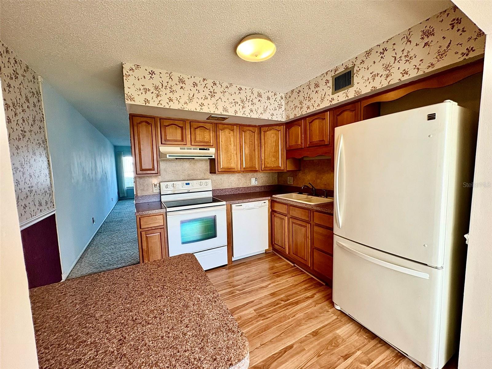 2428 COLUMBIA DR #36 — photo 11
