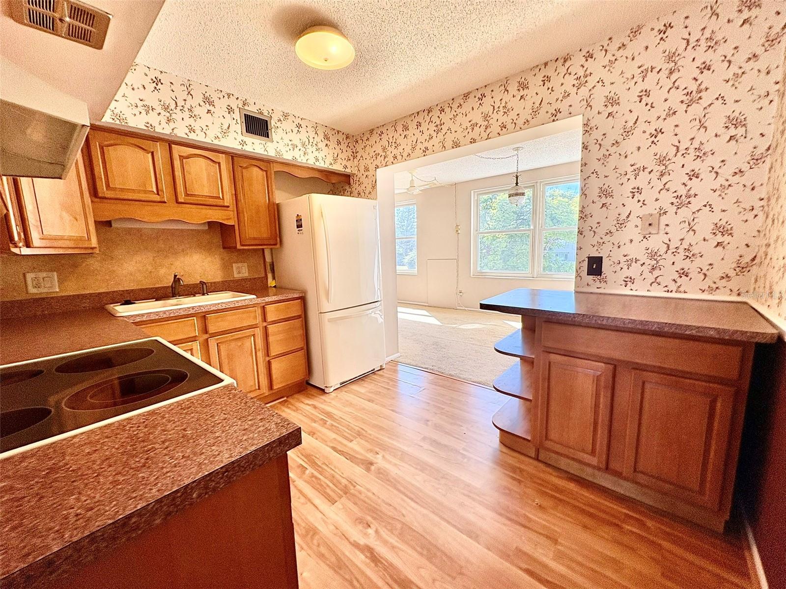 2428 COLUMBIA DR #36 — photo 9