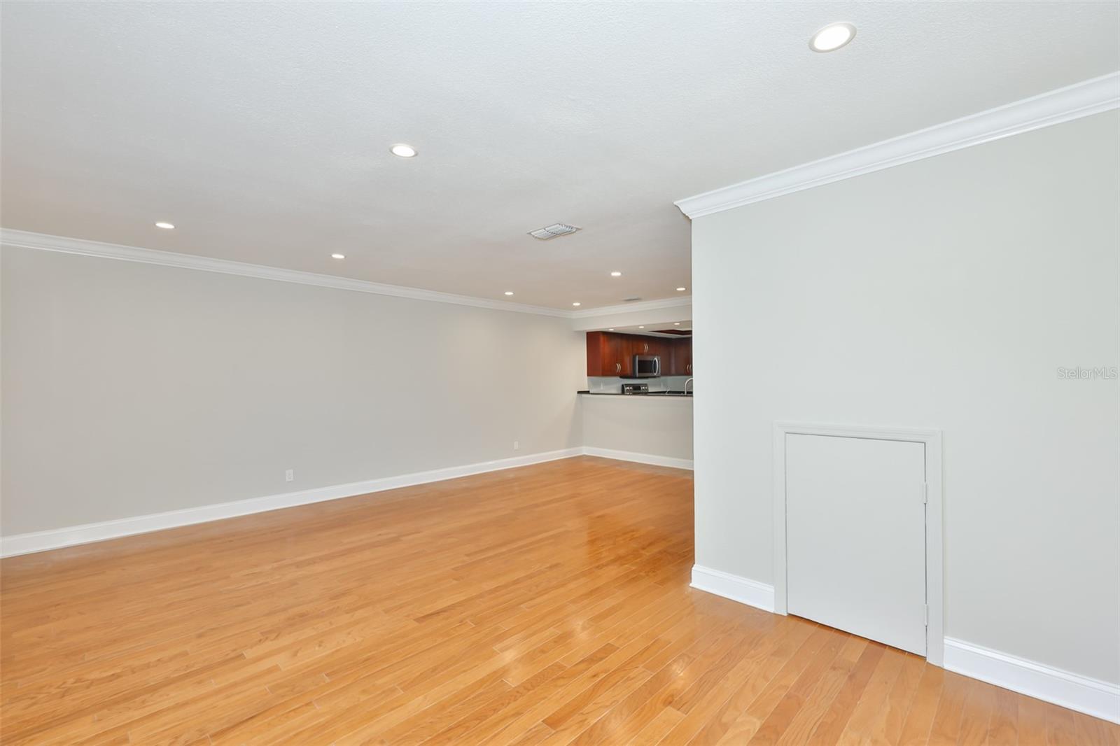 606 S GLEN AVE #10 — photo 16