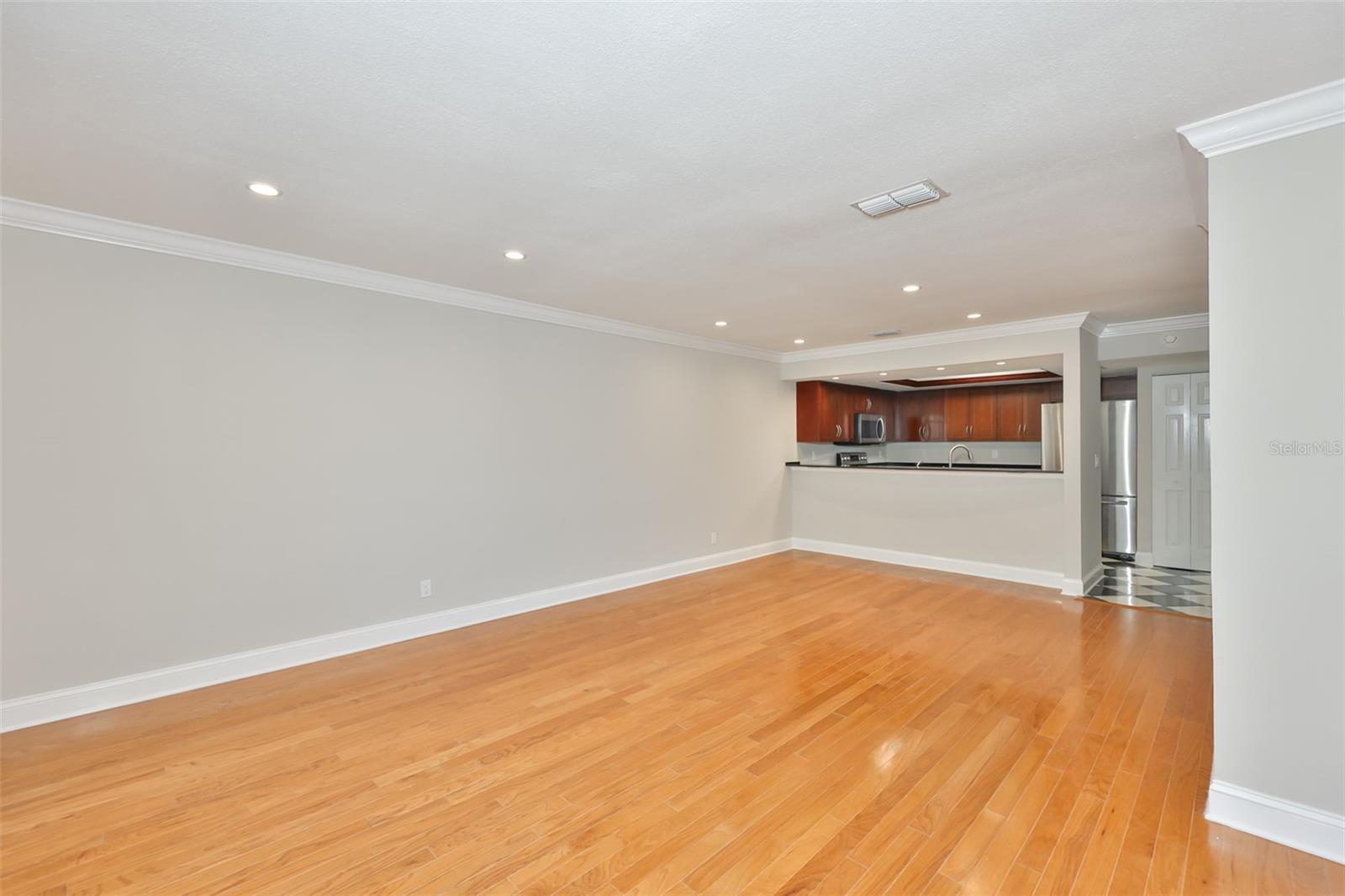 606 S GLEN AVE #10 — photo 9