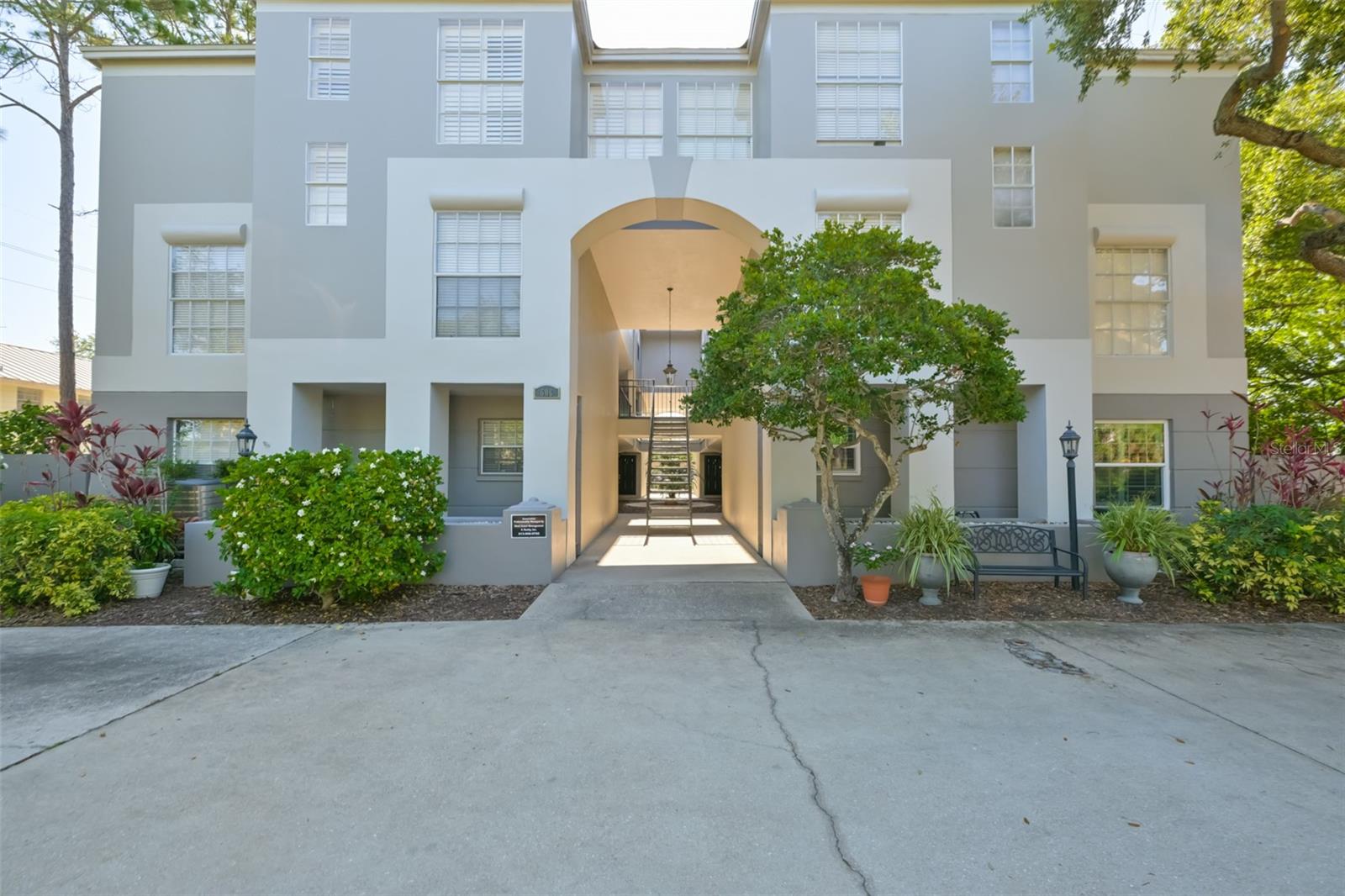 606 S GLEN AVE #10 — photo 2