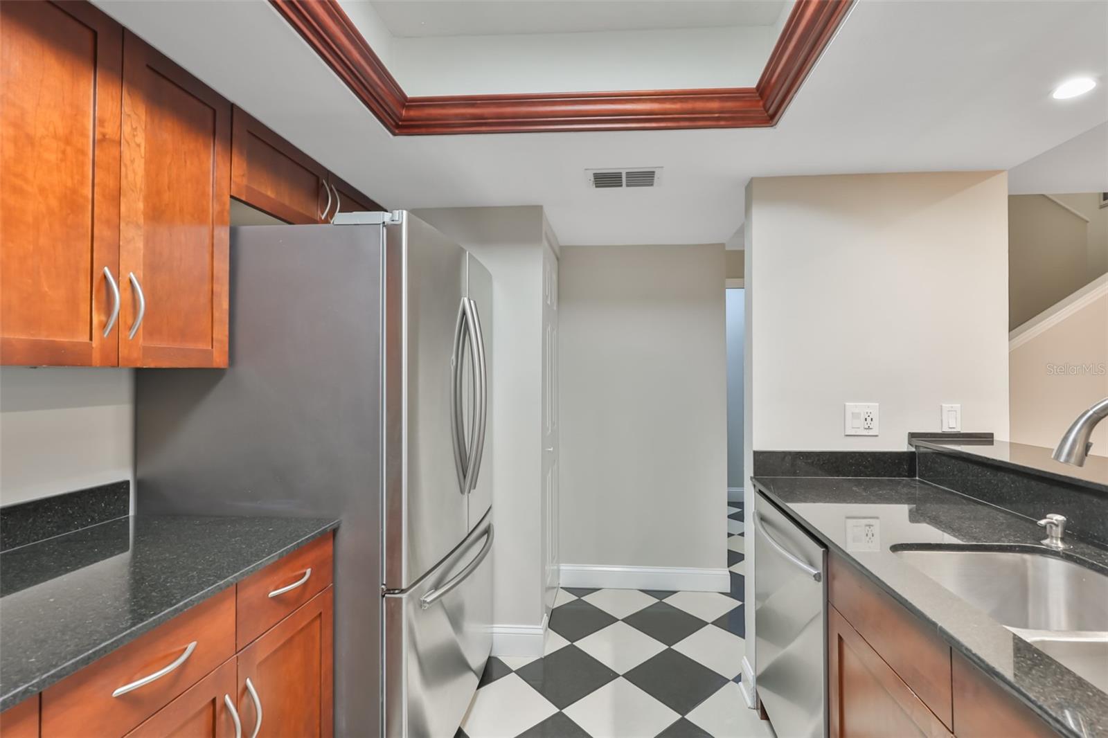 606 S GLEN AVE #10 — photo 4