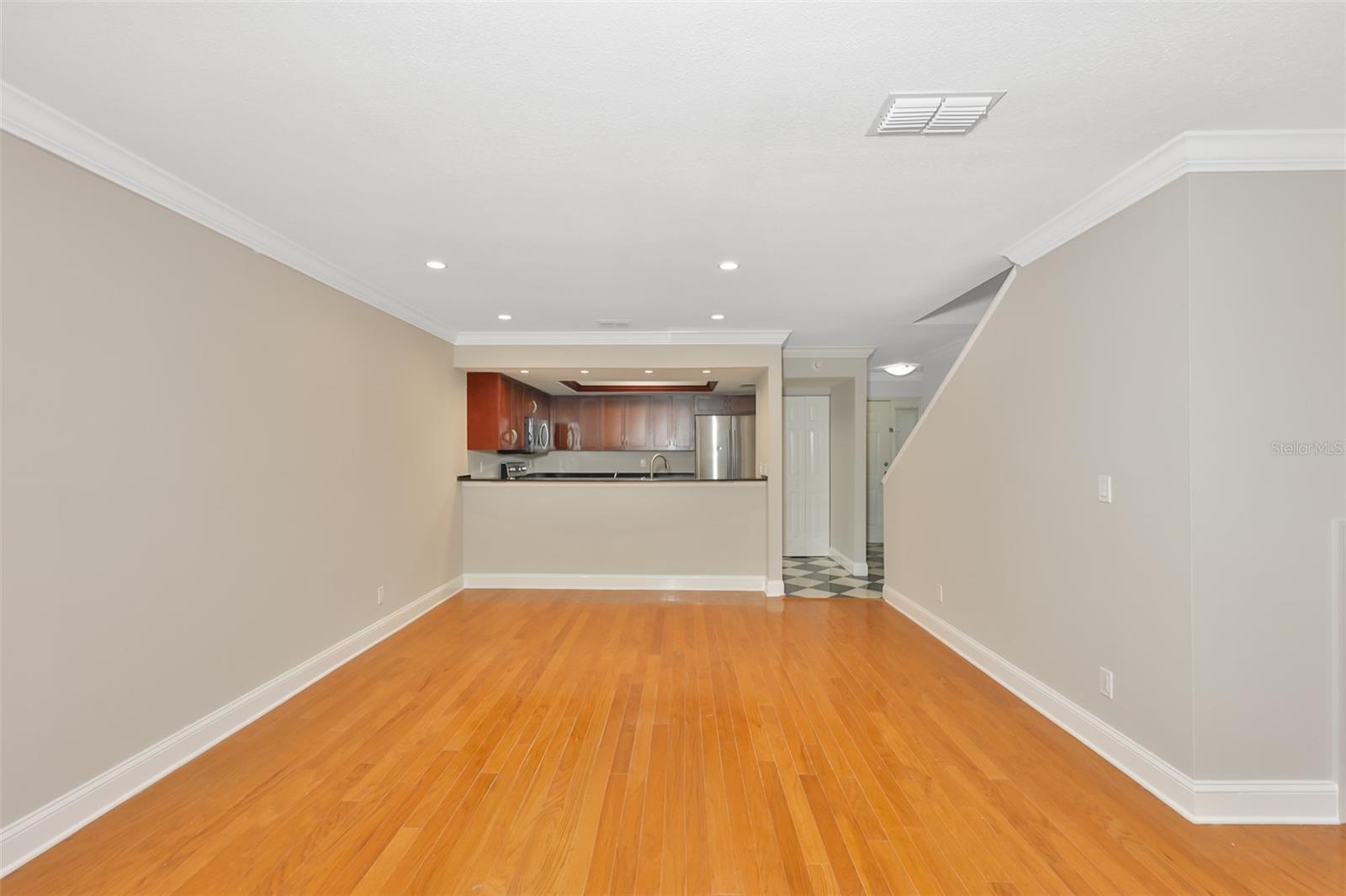 606 S GLEN AVE #10 — photo 17