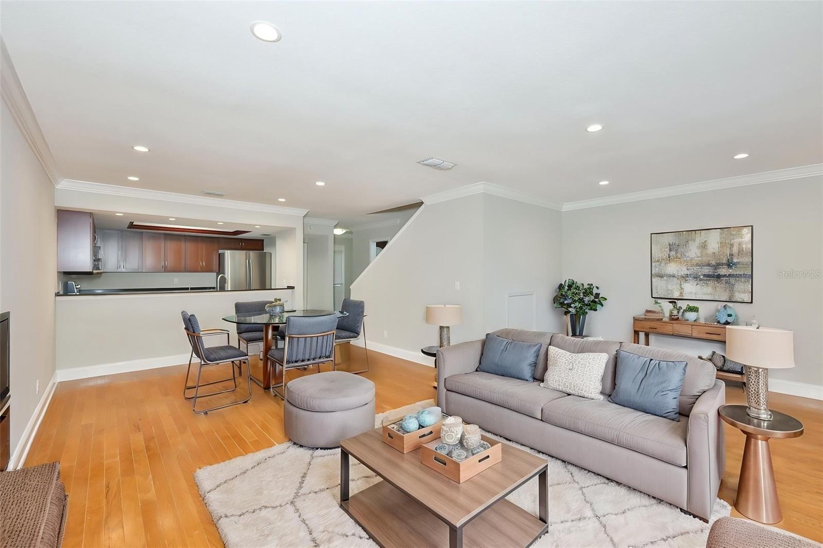 606 S GLEN AVE #10 — photo 14