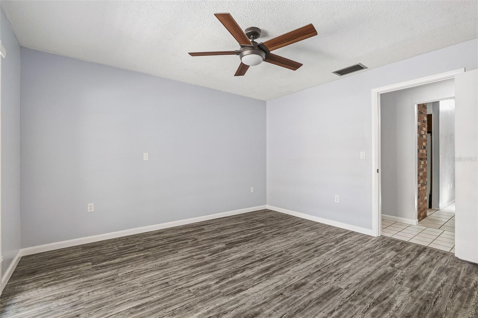 2749 GREENDALE DR — photo 24