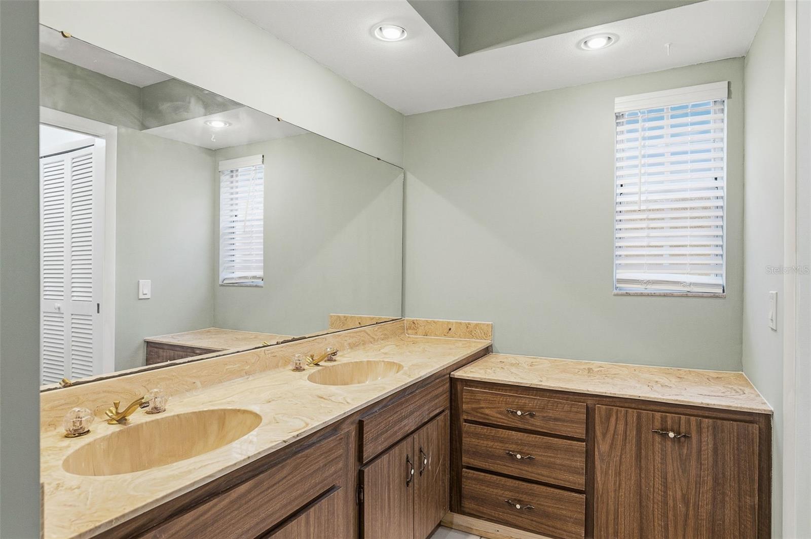 2749 GREENDALE DR — photo 22