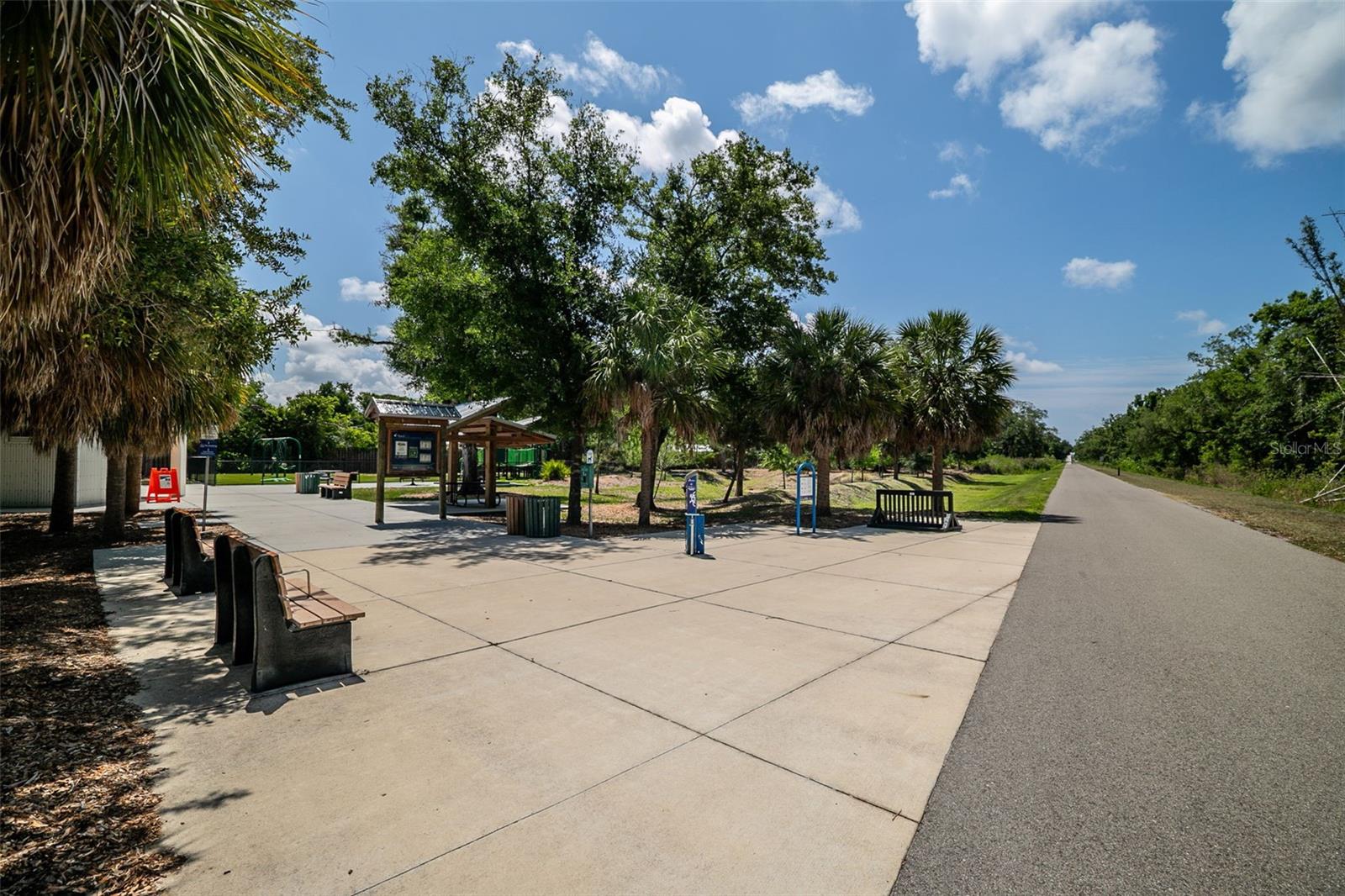 2749 GREENDALE DR — photo 45