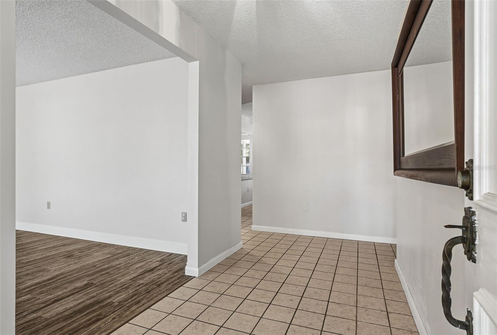 2749 GREENDALE DR — photo 5