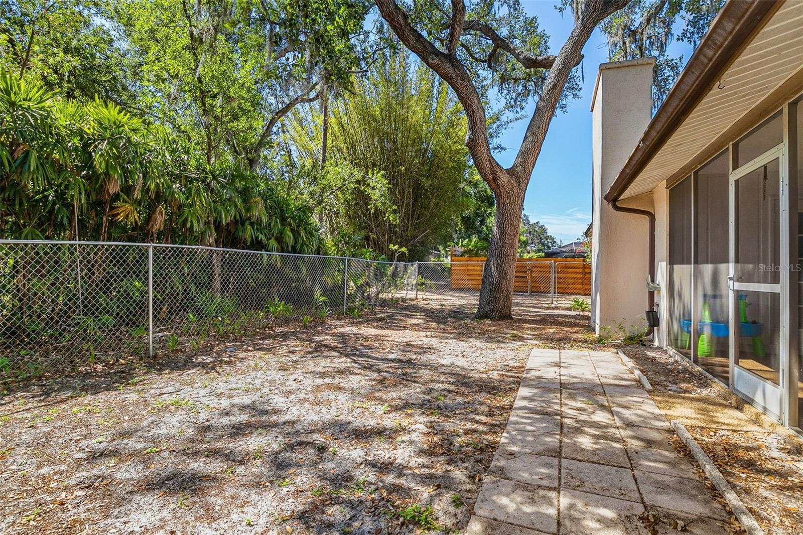 2749 GREENDALE DR — photo 33