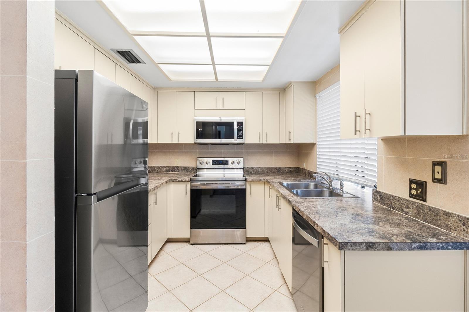3016 LANDMARK BLVD #401 — photo 14