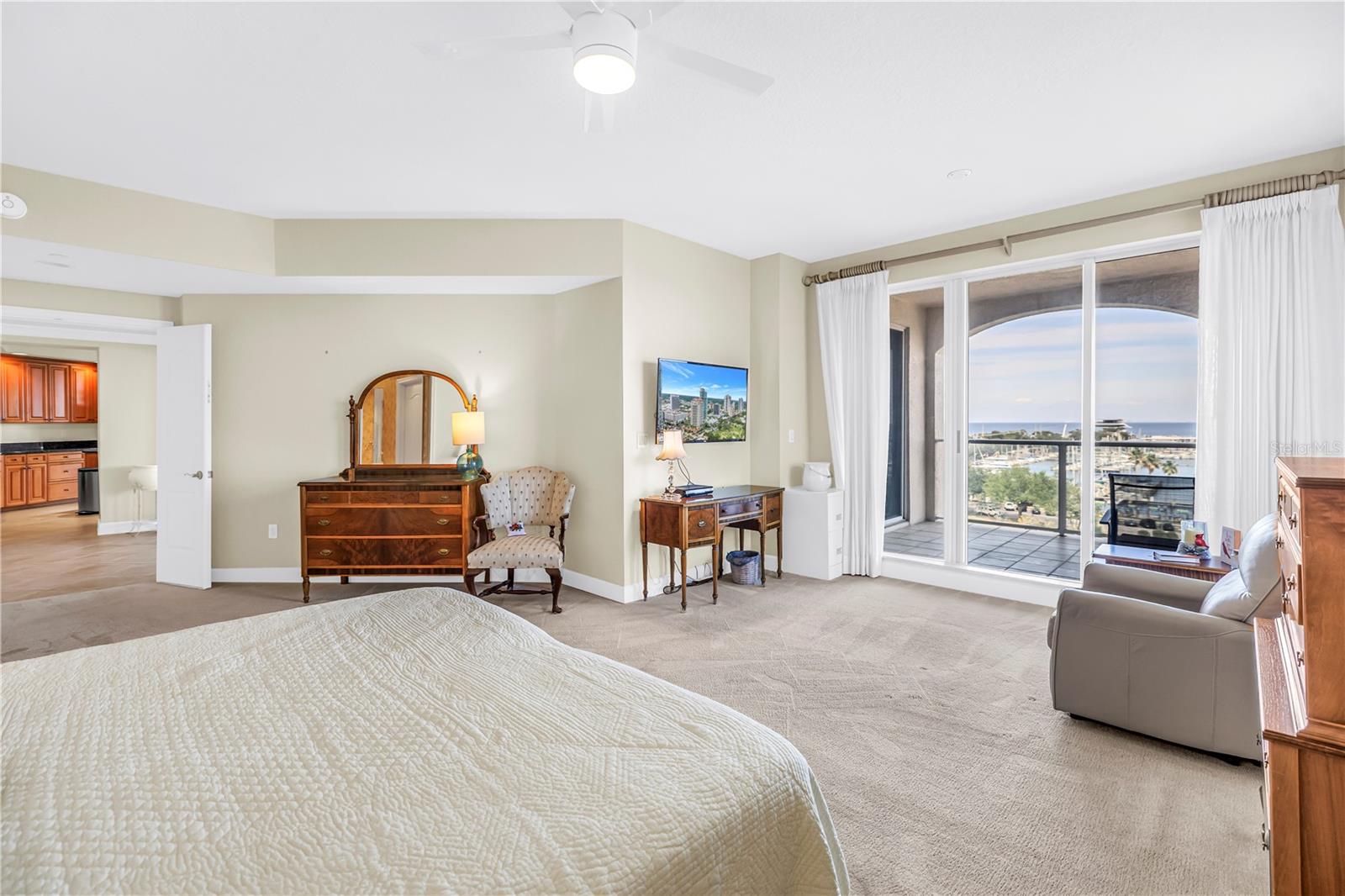 100 BEACH DR NE #702 — photo 18