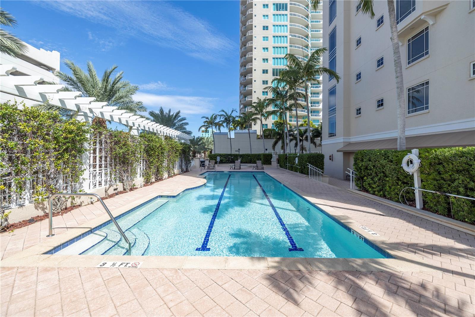 100 BEACH DR NE #702 — photo 32