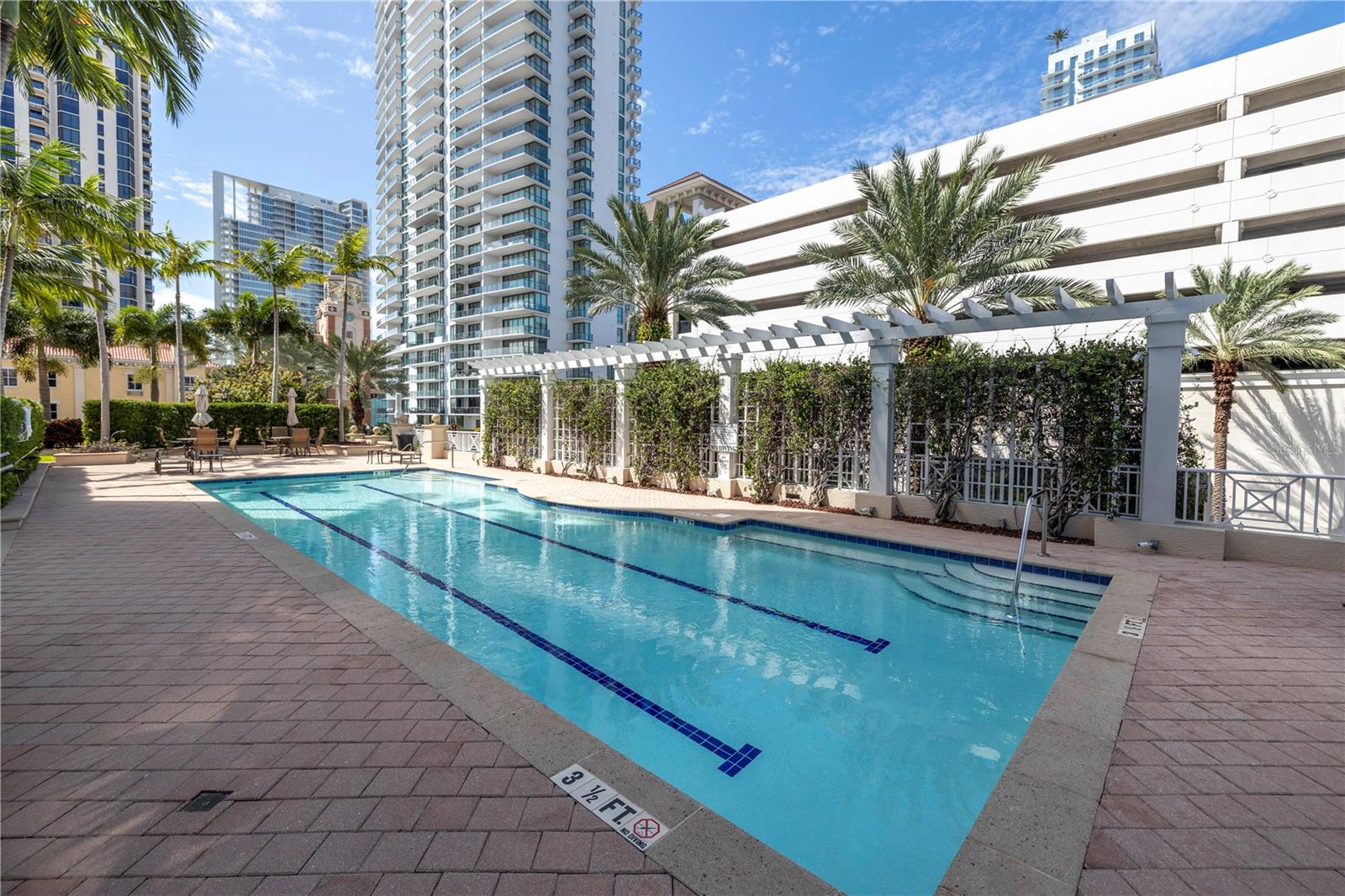 100 BEACH DR NE #702 — photo 33