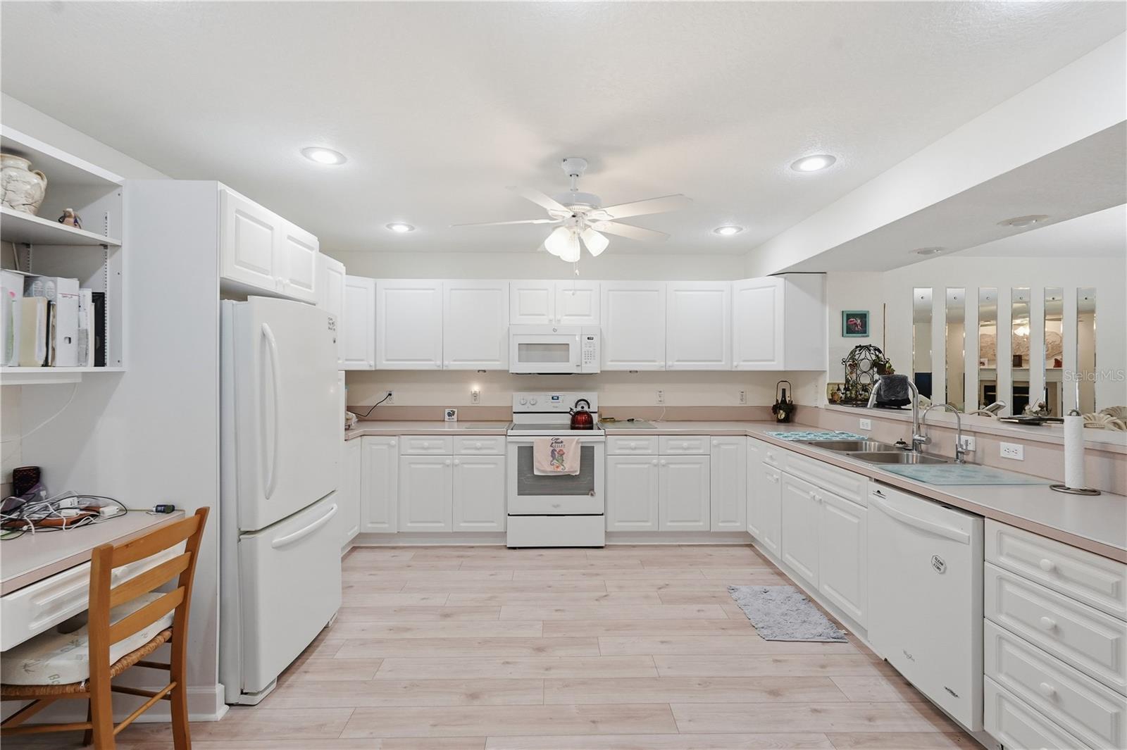 545 PINELLAS BAYWAY S #302 — photo 10