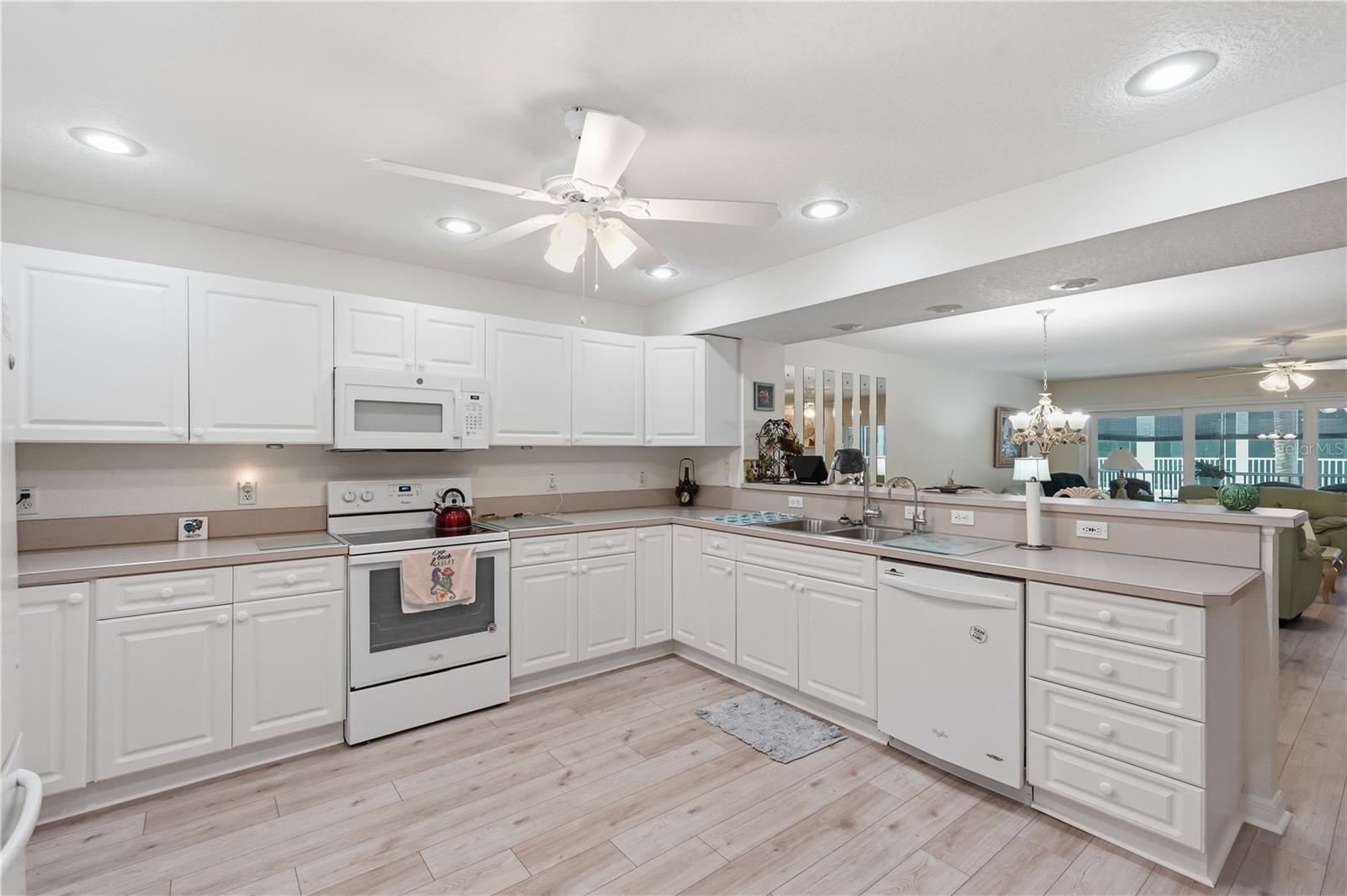 545 PINELLAS BAYWAY S #302 — photo 11