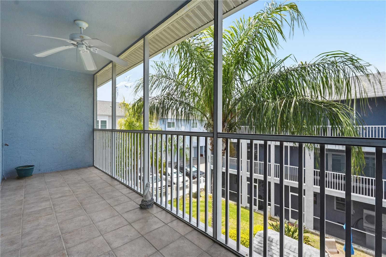 545 PINELLAS BAYWAY S #302 — photo 2