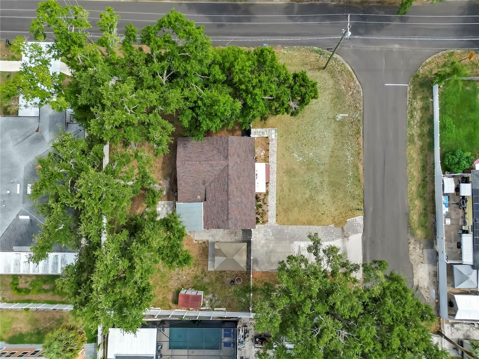6201 THERESA ST — photo 42