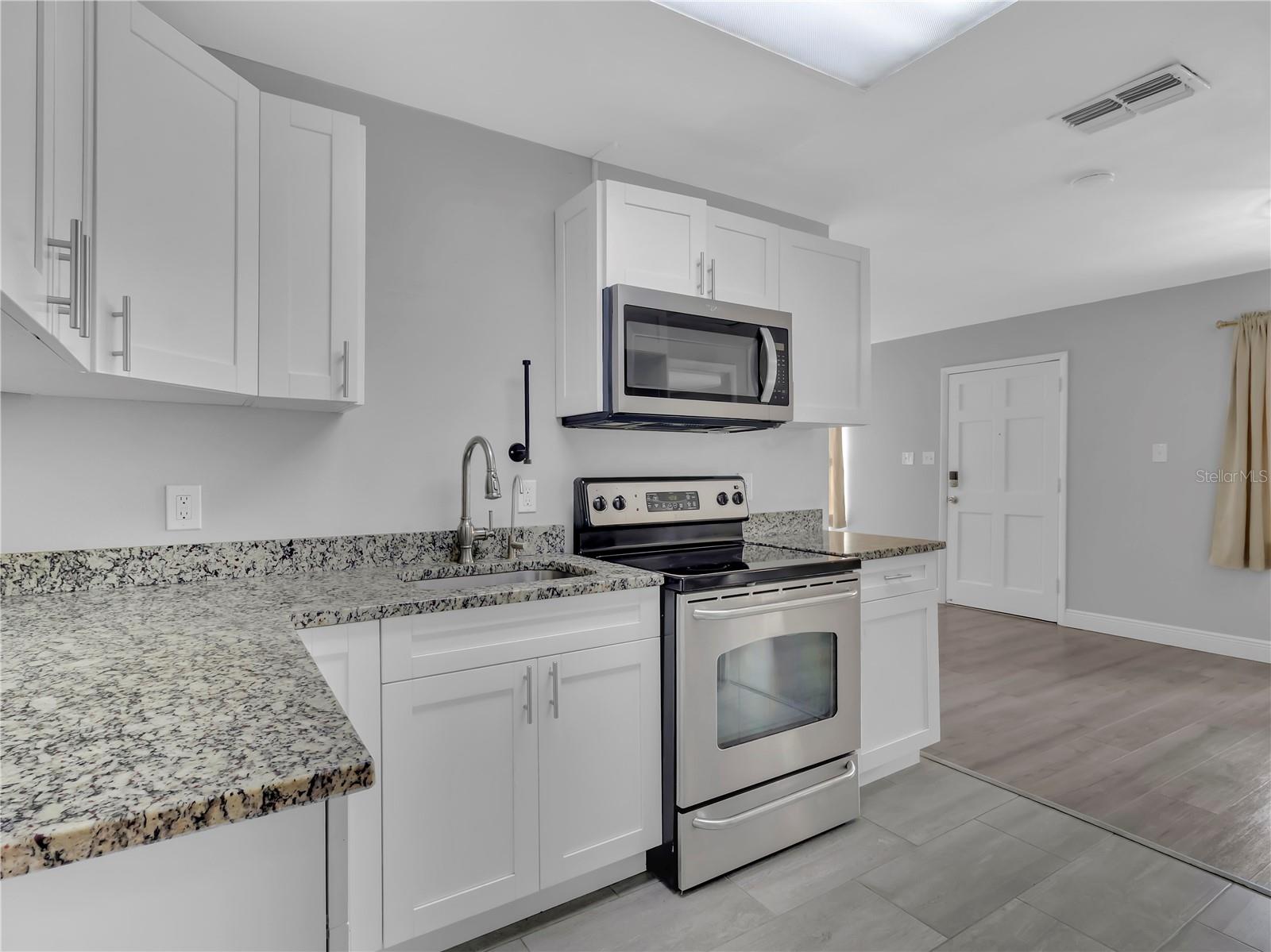 6201 THERESA ST — photo 17