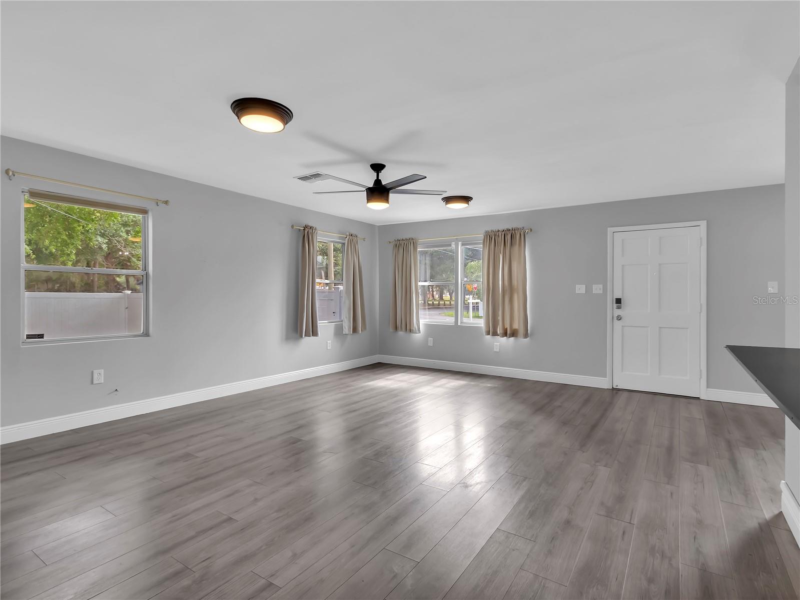 6201 THERESA ST — photo 11
