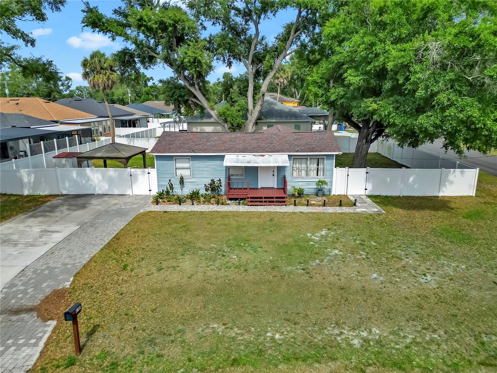 6201 THERESA ST — photo 4