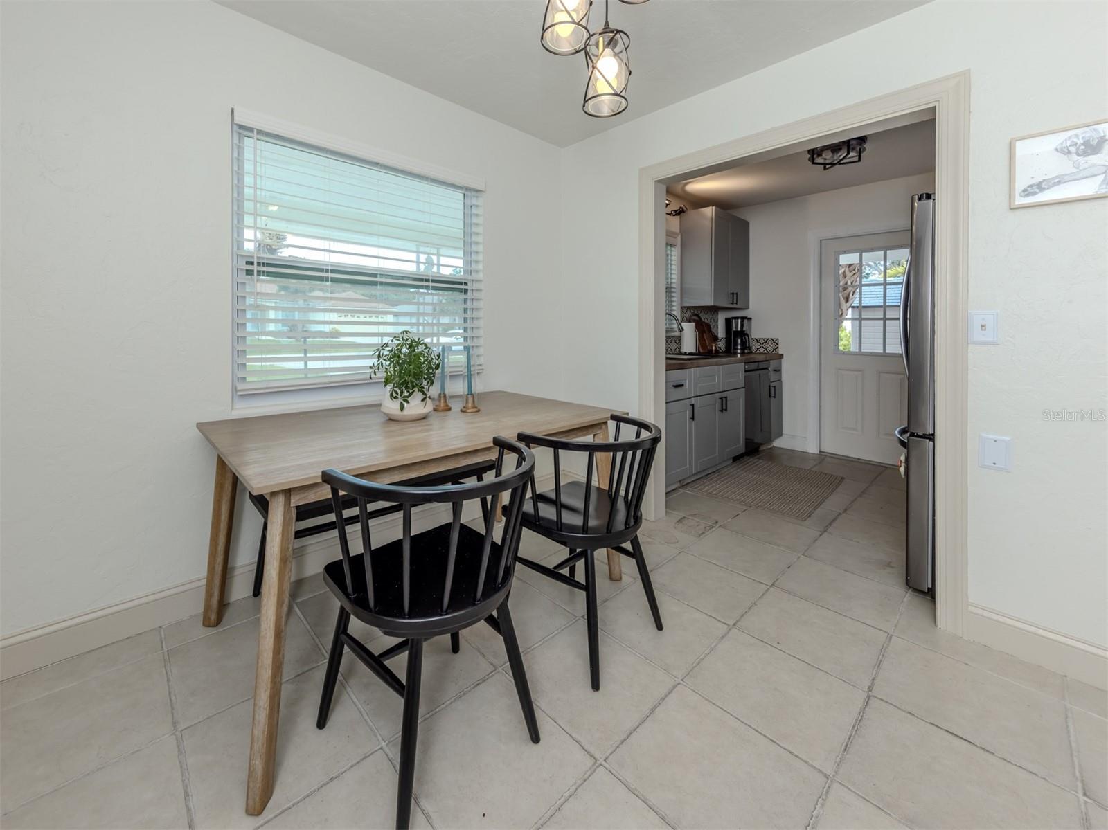 929 CYPRESS AVE — photo 27