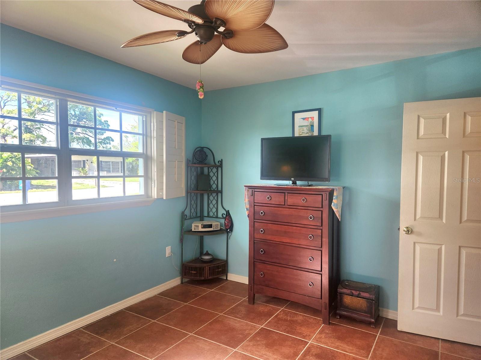 316 ALBA ST E — photo 12