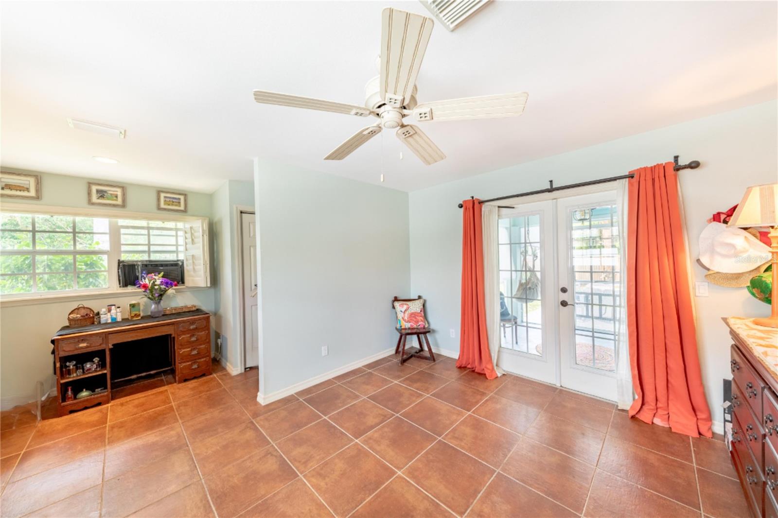 316 ALBA ST E — photo 15