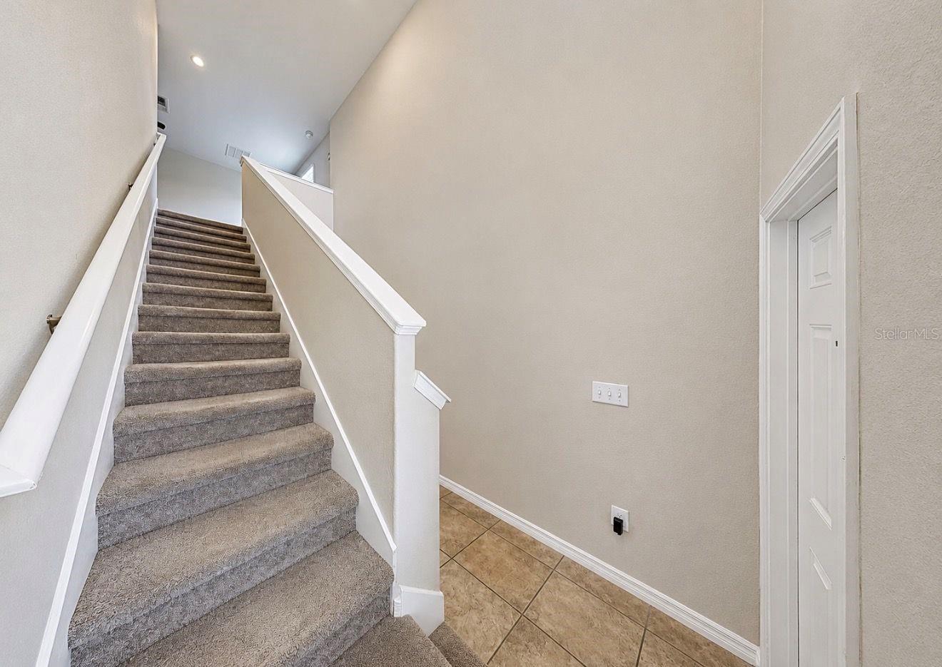 17014 YELLOW PINE ST — photo 9