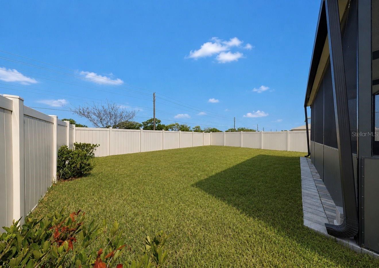 17014 YELLOW PINE ST — photo 28