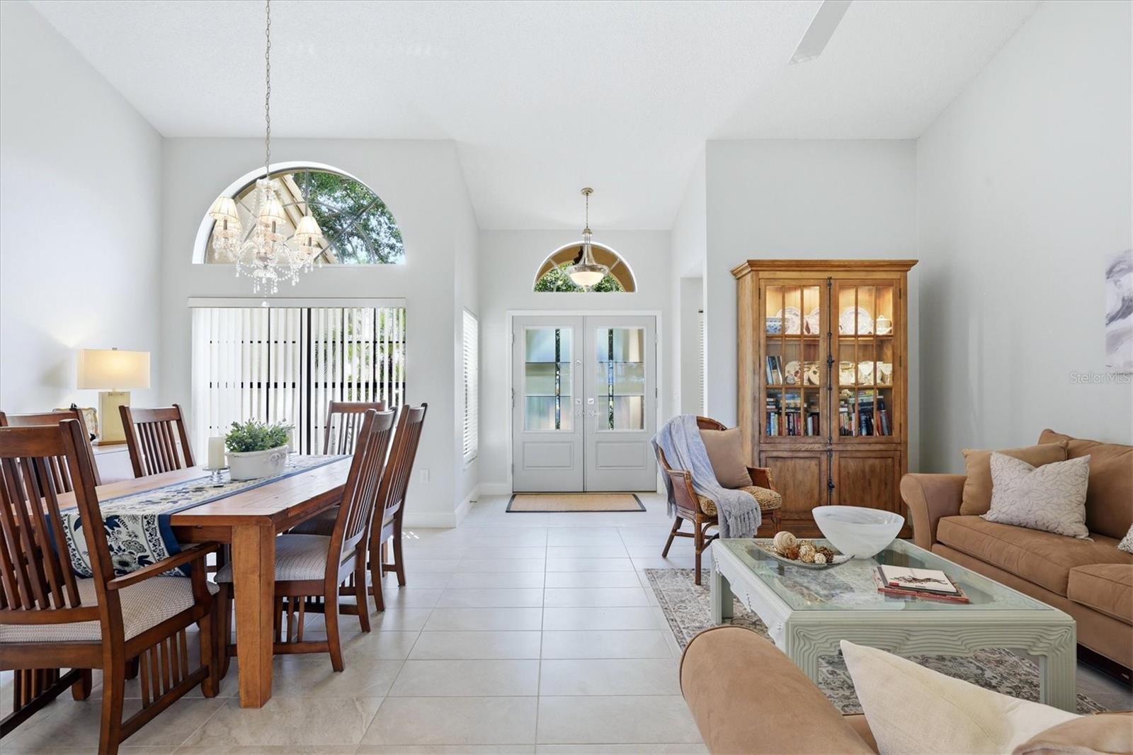 216 CARRIAGE HOUSE LN #216 — photo 6