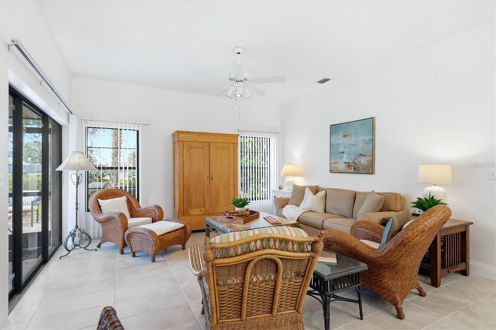 216 CARRIAGE HOUSE LN #216 — photo 13