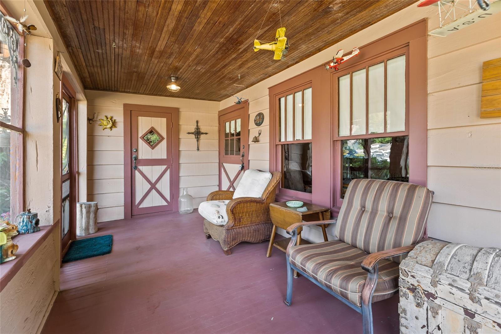 117 TUCKER AVE — photo 8