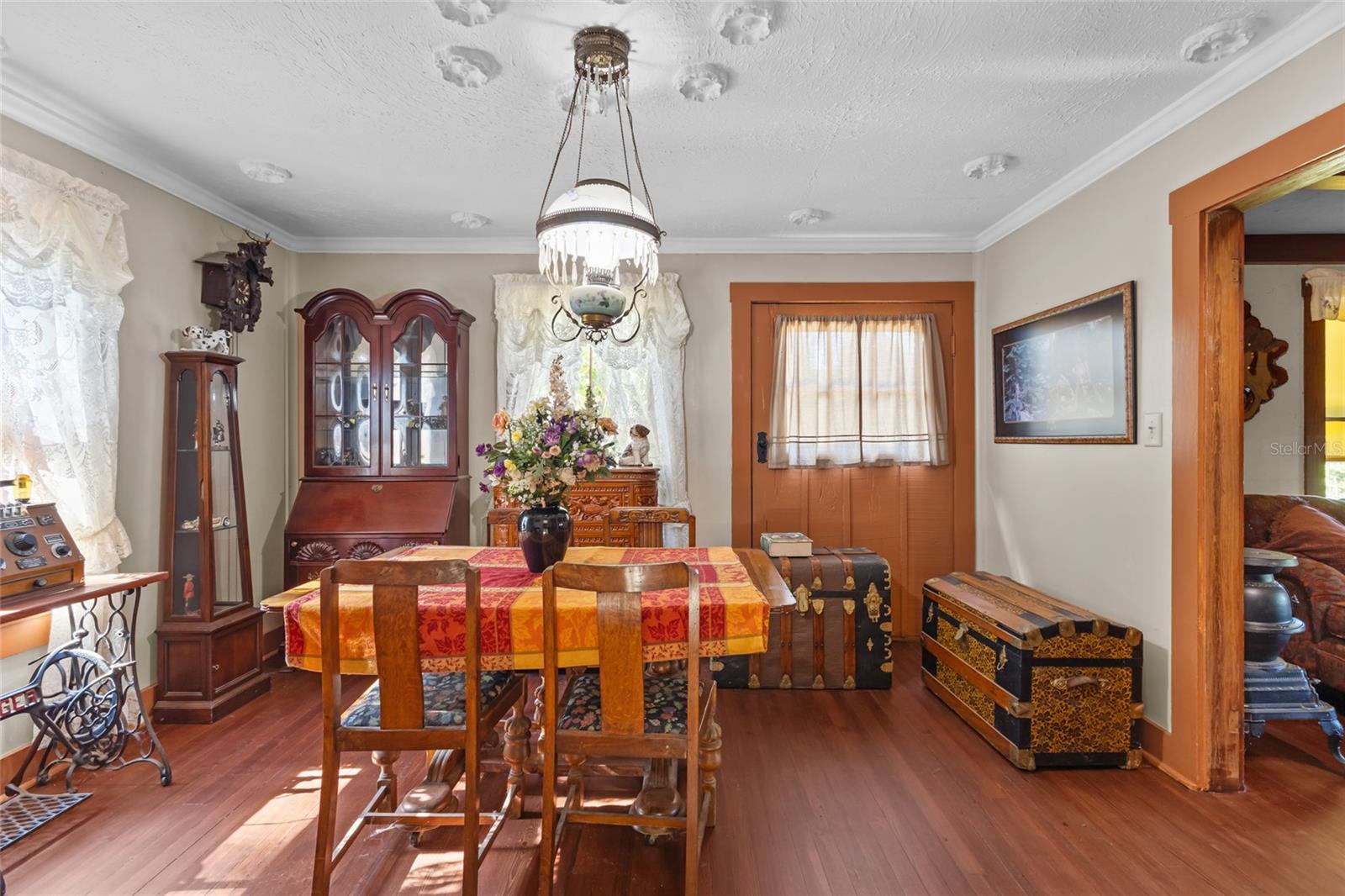 117 TUCKER AVE — photo 15