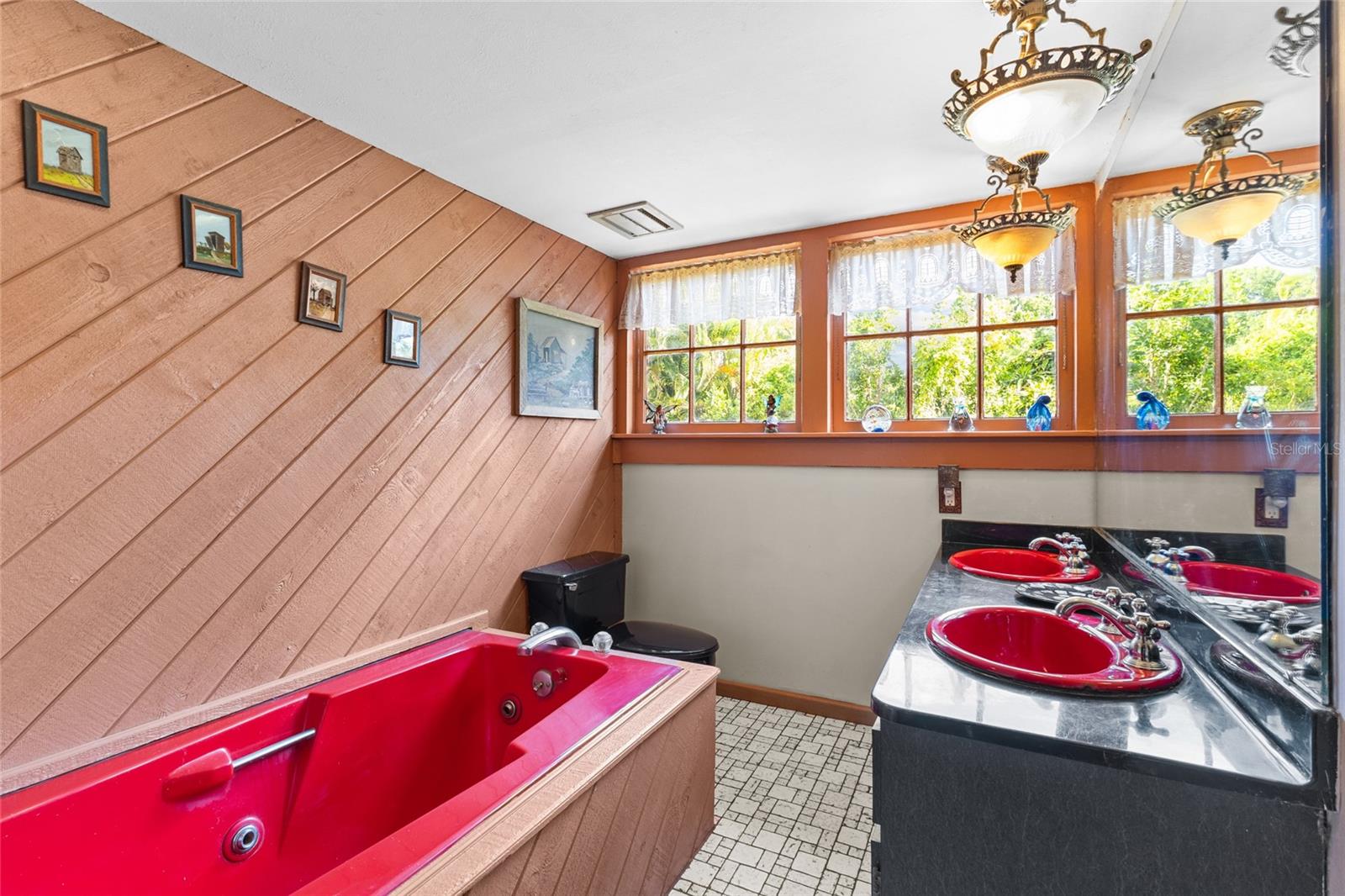 117 TUCKER AVE — photo 21