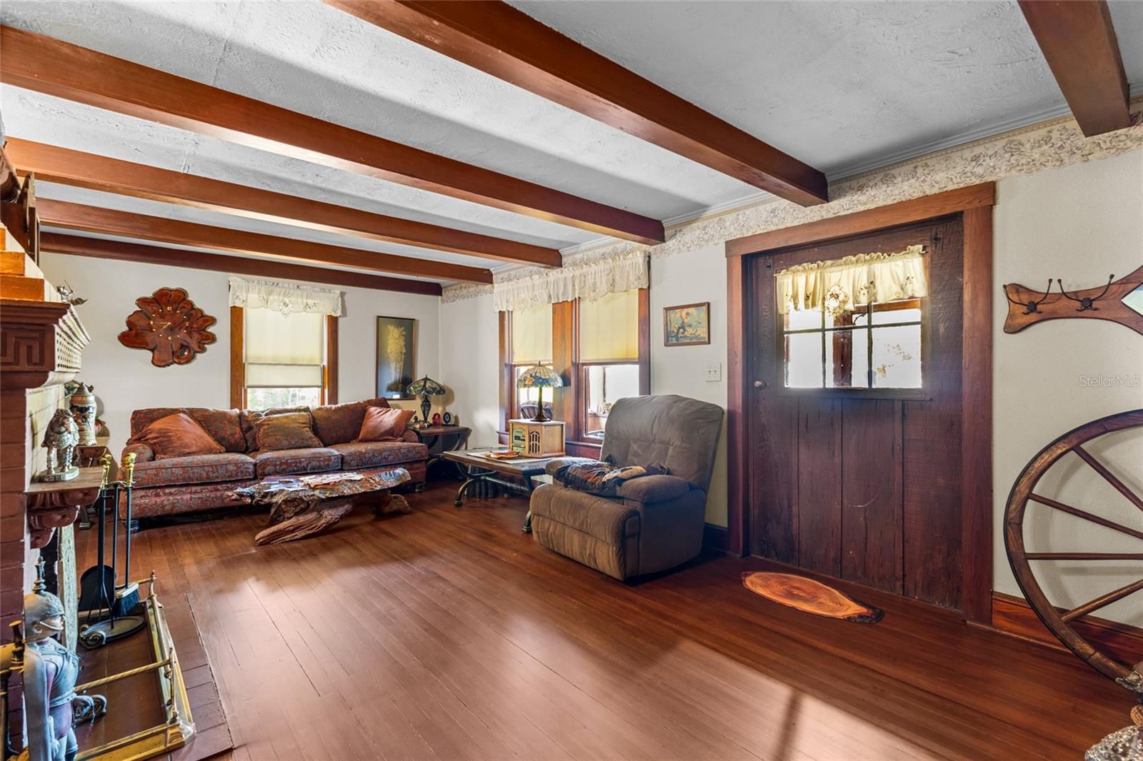 117 TUCKER AVE — photo 9