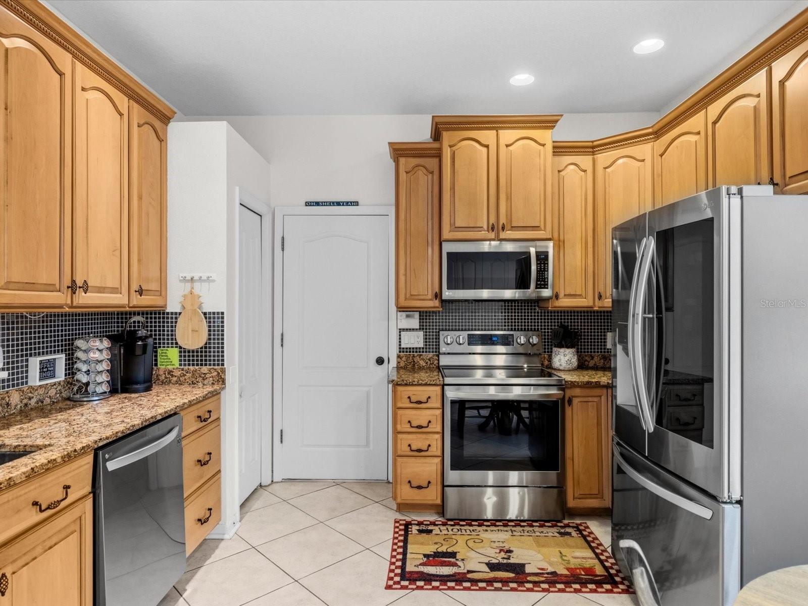 21014 FOLLENSBY CT — photo 12