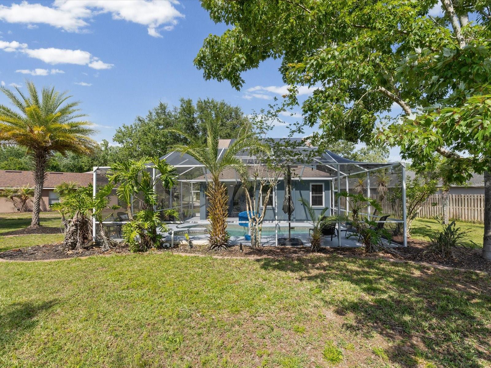 21014 FOLLENSBY CT — photo 39