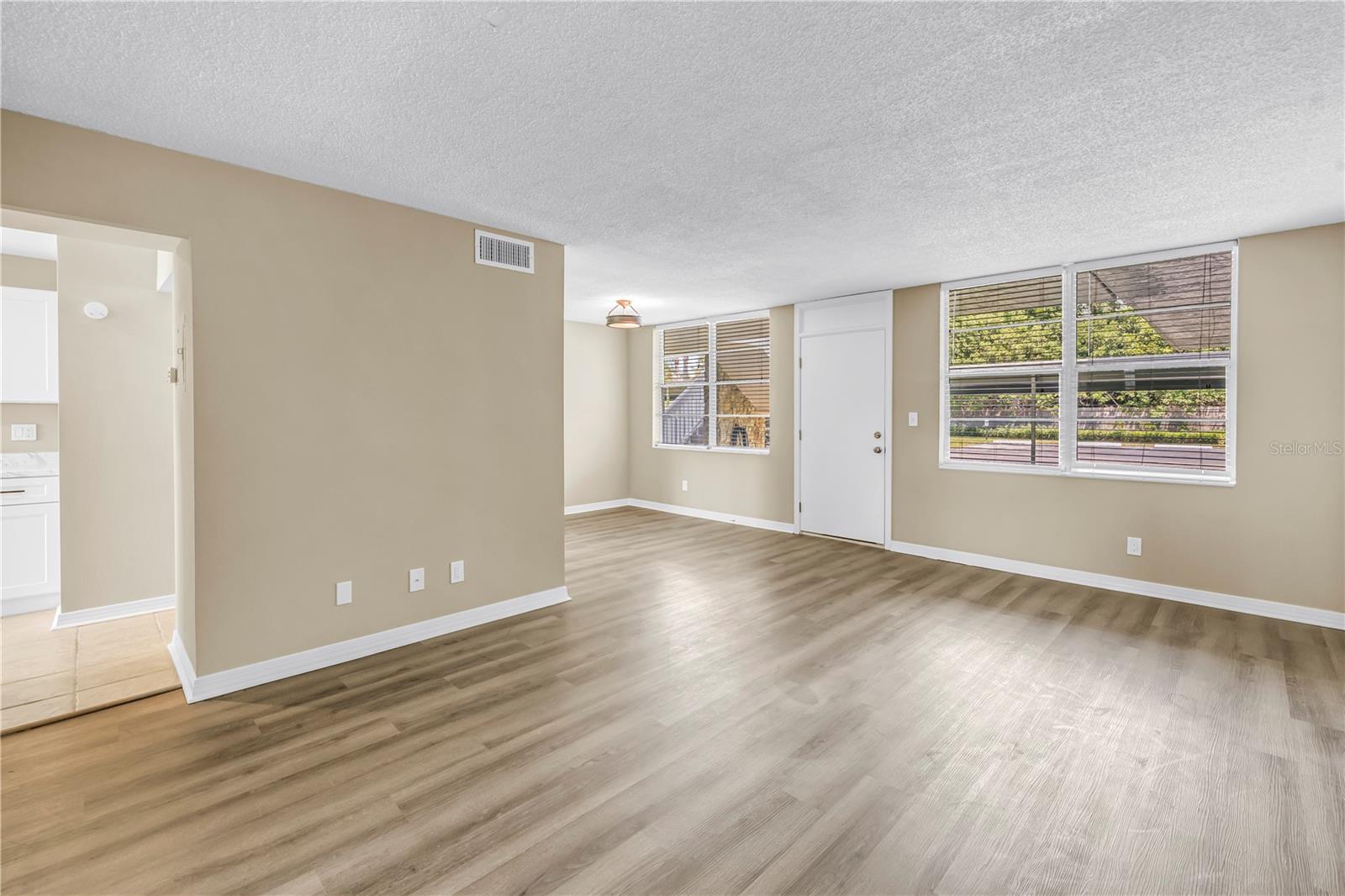 4720 LOCUST ST NE #116 — photo 3