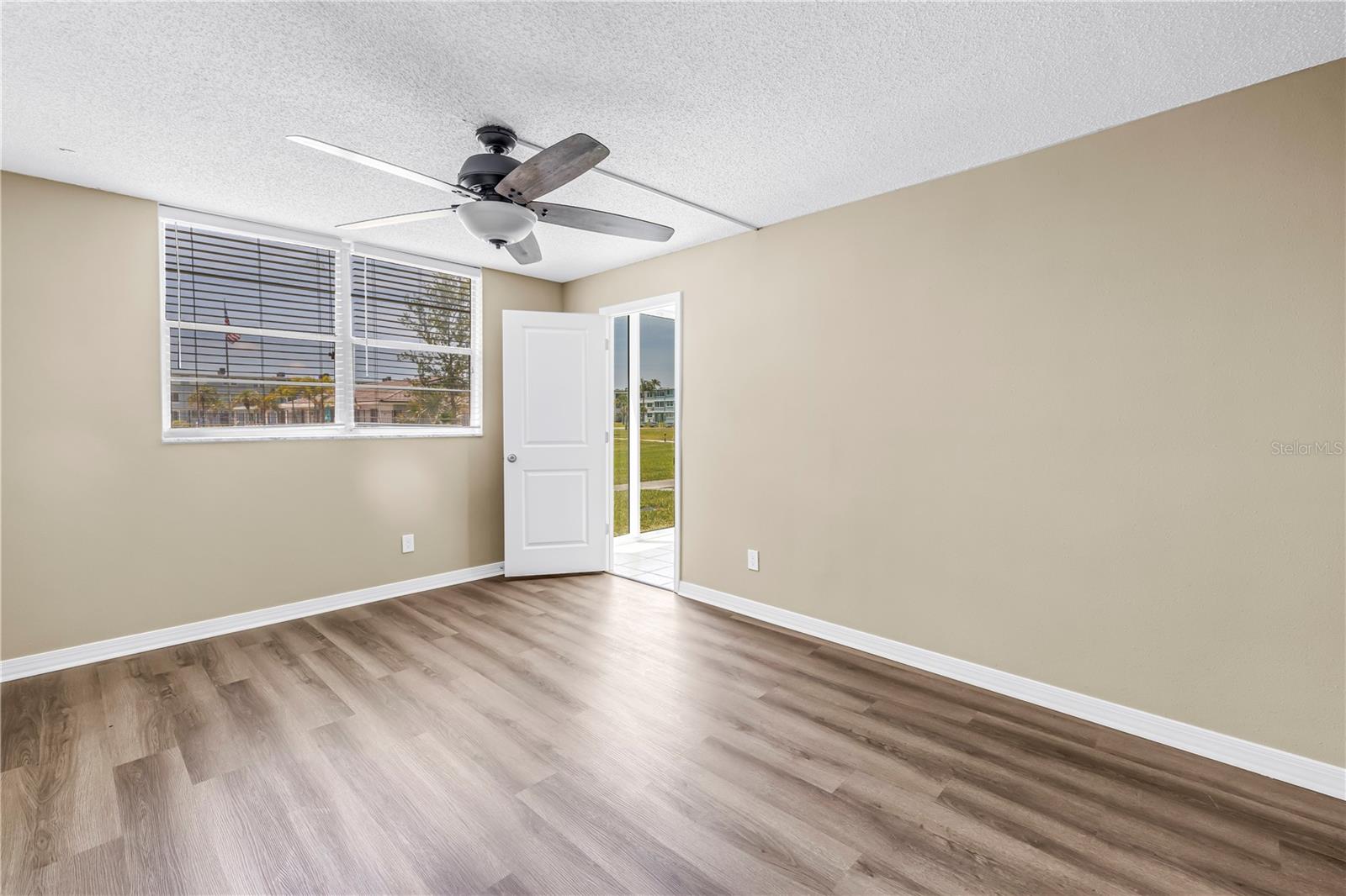 4720 LOCUST ST NE #116 — photo 21