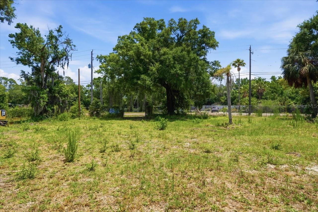 8901 S MOBLEY RD — photo 3