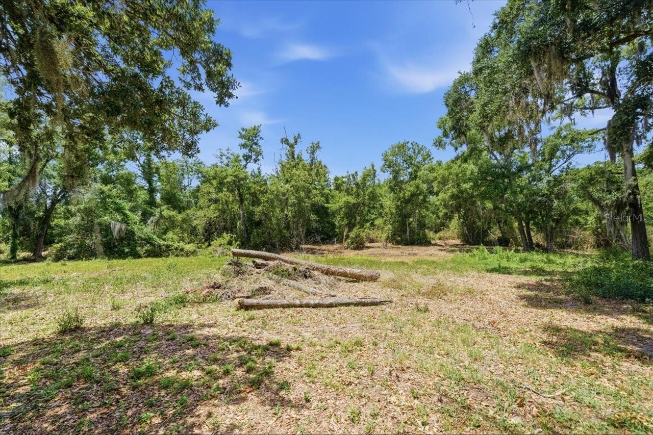 8901 S MOBLEY RD — photo 28