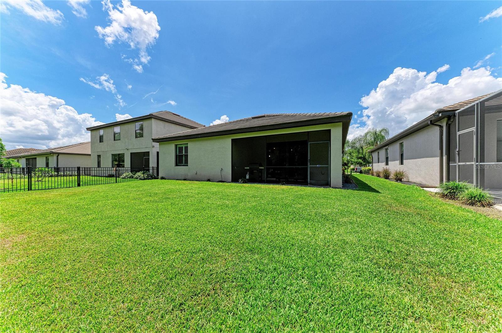 11515 SWEETGRASS DR — photo 39