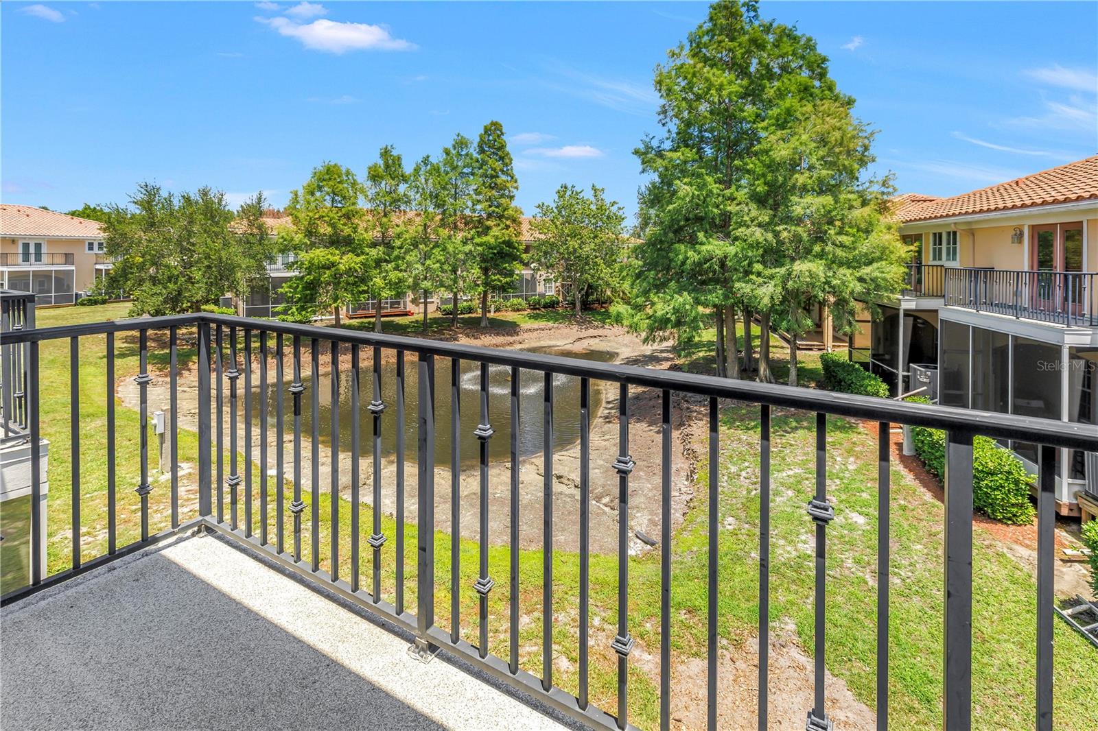 409 BARCELONA DR — photo 13