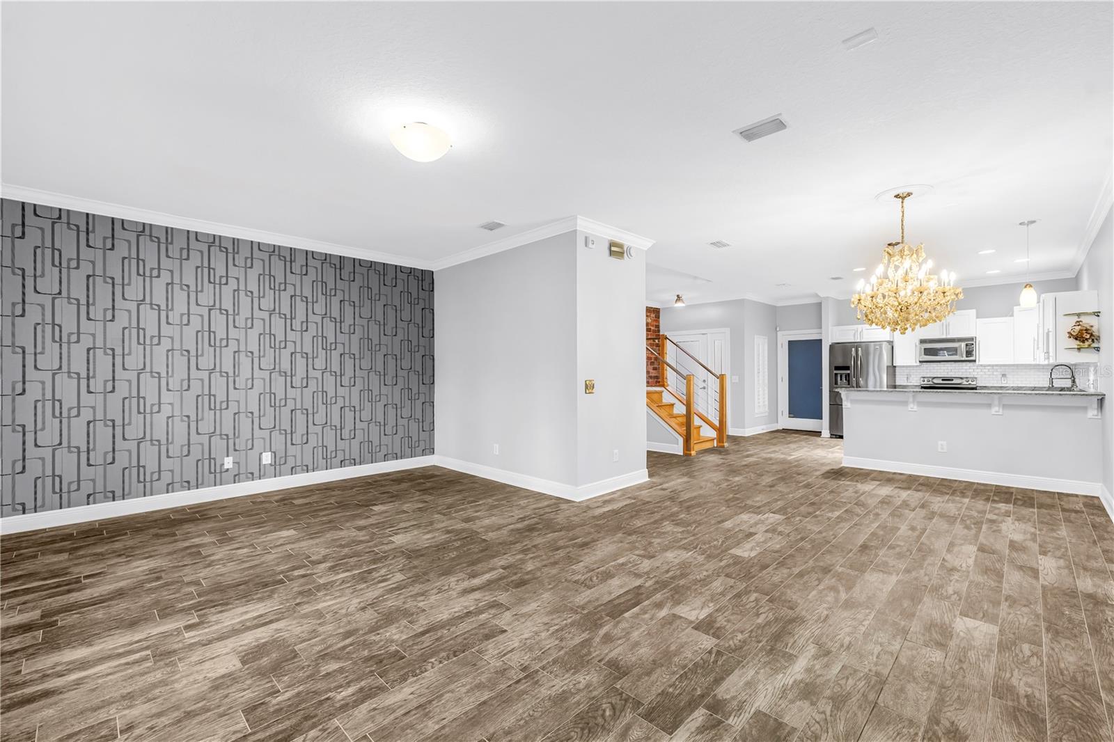 409 BARCELONA DR — photo 6