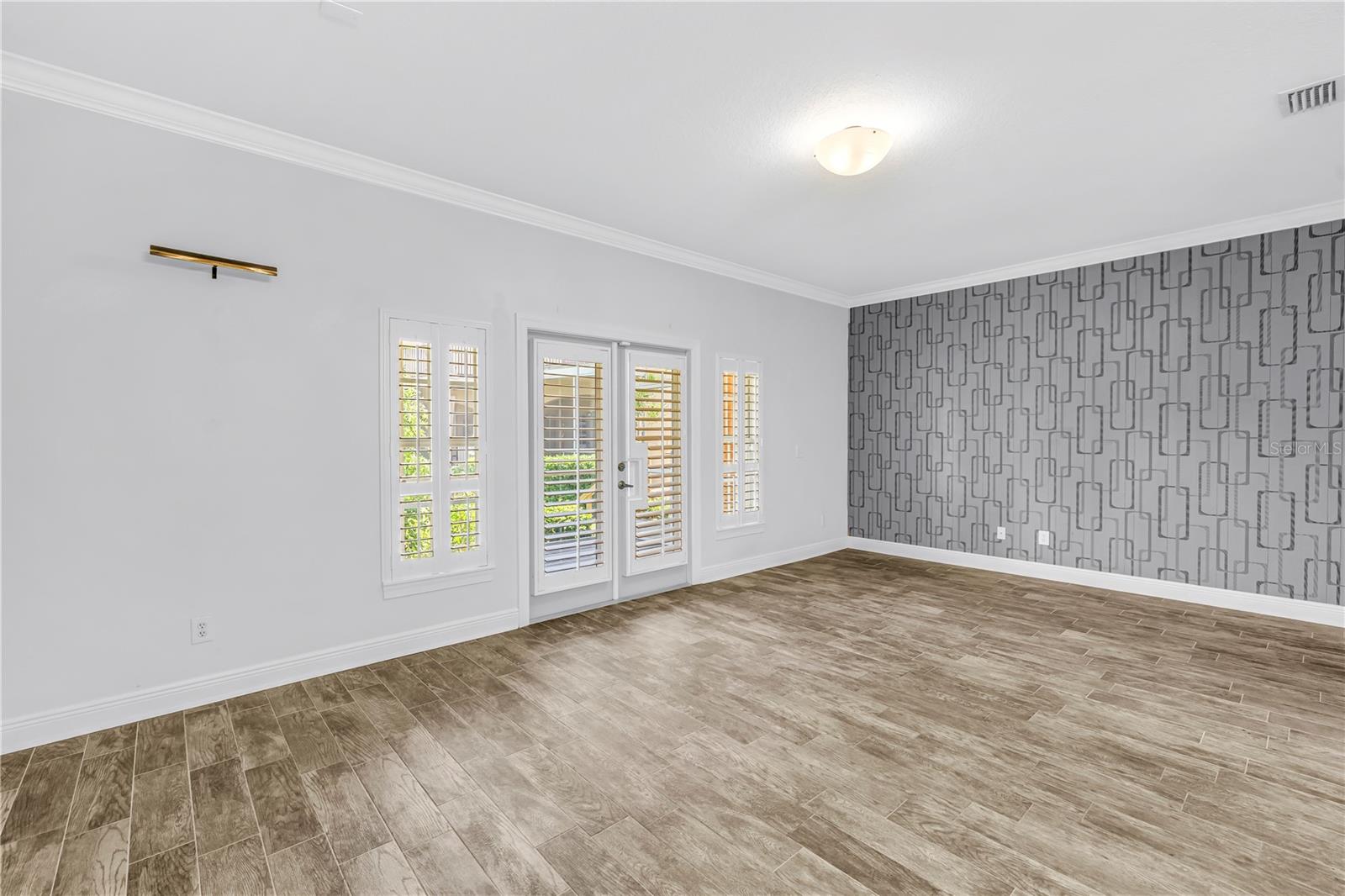 409 BARCELONA DR — photo 7