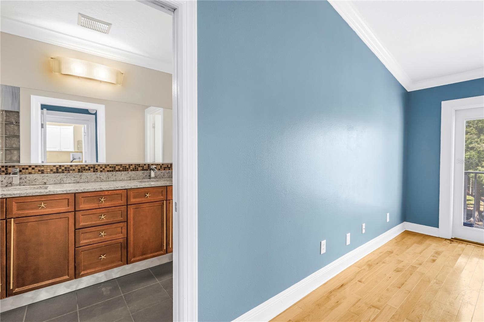409 BARCELONA DR — photo 14