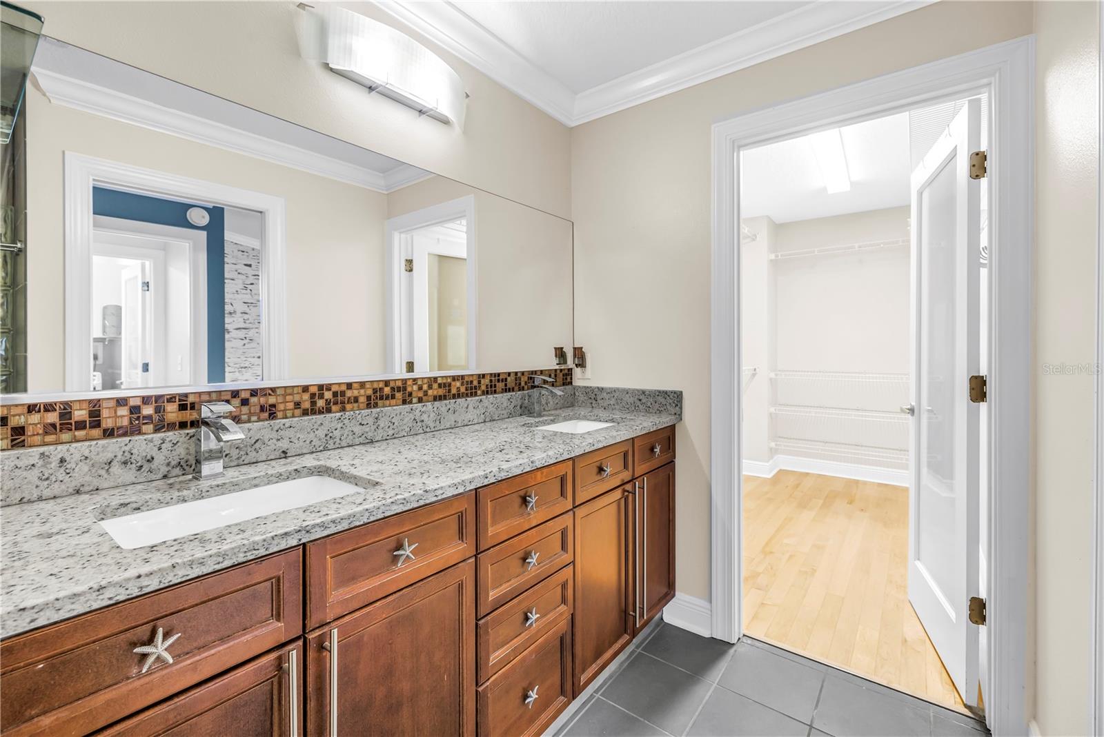 409 BARCELONA DR — photo 15
